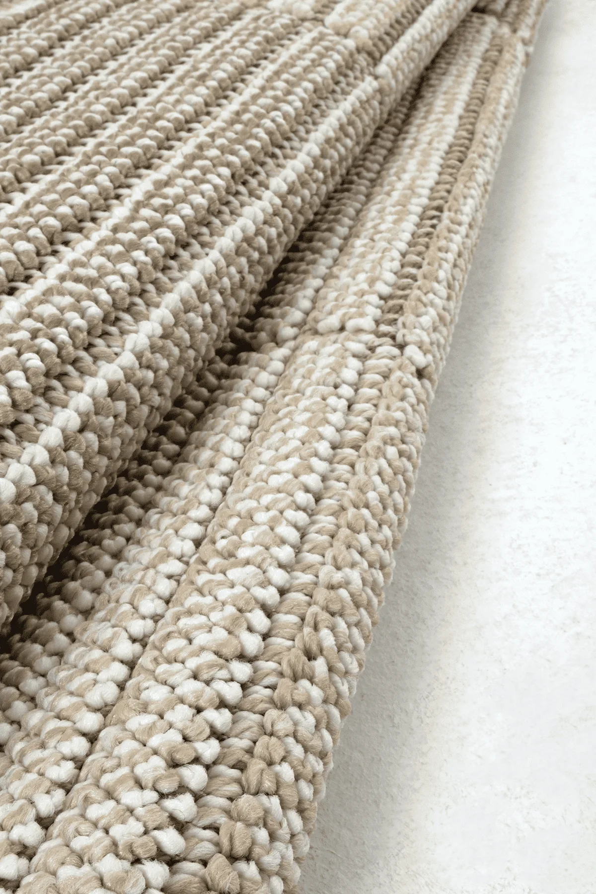 Dekorenti Bukle 1413 Bej Daire – Geometrik Çizgili Bukle Halı