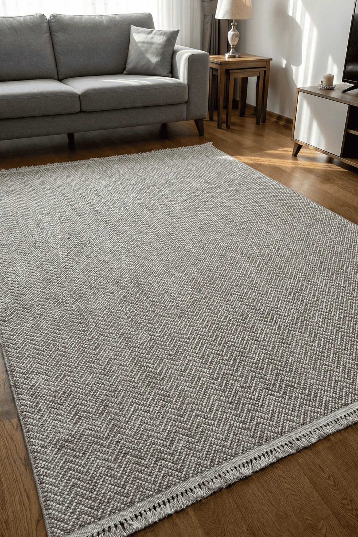 Dekorenti Piana 1108 Bej – Pamuk Tabanlı Örgü Saçaklı Modern Polyester Halı