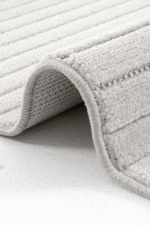 Prag 9215 Açık Gri - Sade Şıklıkta Açık Gri İnce Çizgili Halı - Görsel 3