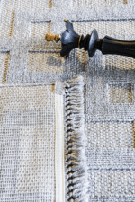 Togo 7509 Gri - Fark Yaratan Deseniyle Gri Halı Seçeneği - Görsel 3